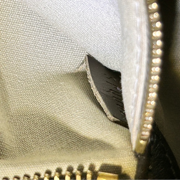 Louis Vuitton
Monogram Mini Josephine
Shoulder Bag - Picture 4 of 4